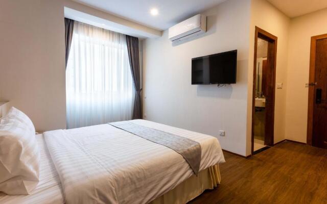 Joli Hotel