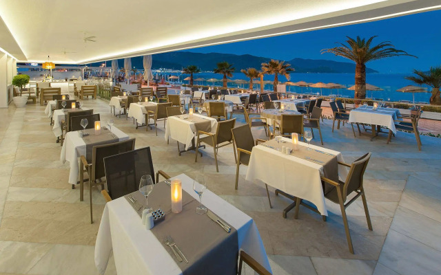 The Beachfront Hotel Adult Only 16 Plus
