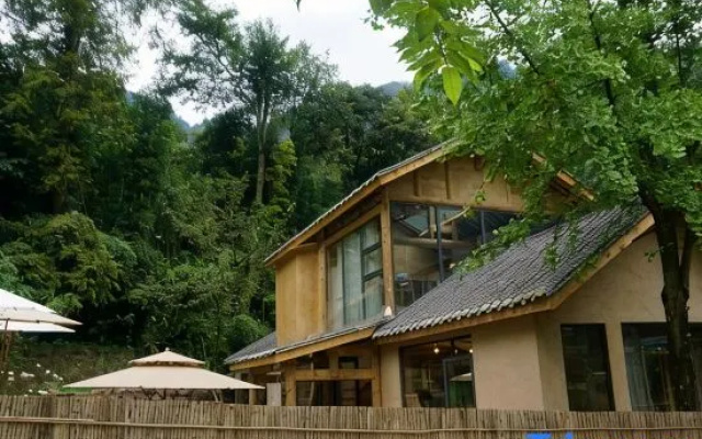 Zen Ju Qing Cheng Mountain – Outside – Chengdu