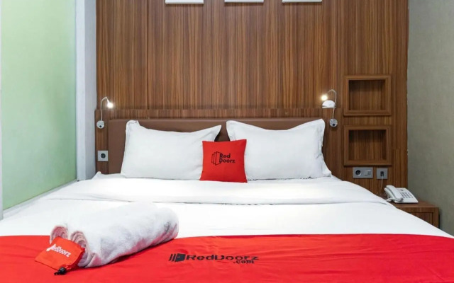 De Natio Guest House Jalan Gaharu by RedDoorz