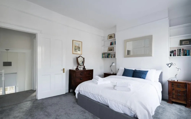 Stylish Sloane Square Home Close to Victoria