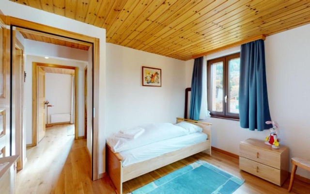 Superb family apartment in centre of the village of Vercorin – Guest Rooms – Chalais