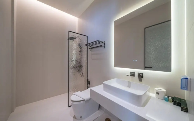 Pool villa with slide karaoke kitchen