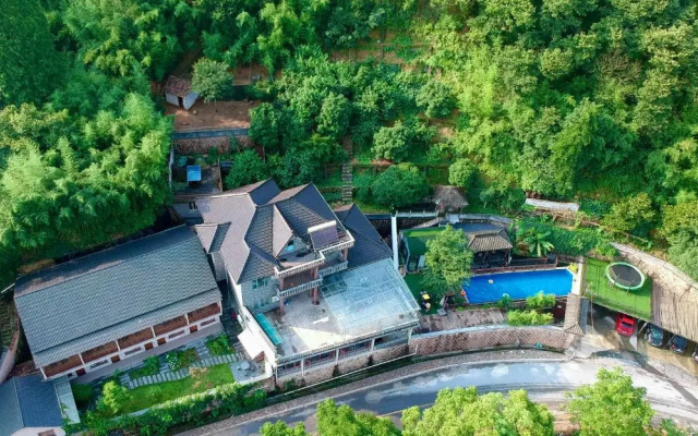 Moganshan Mountain Farmhouse