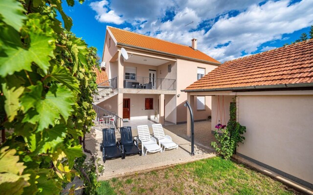 Stunning Home in Krusevo With Wifi and 3 Bedrooms