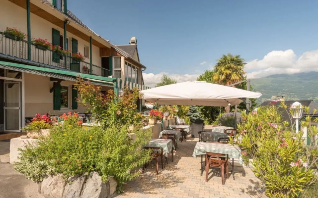 Auberge Le Cabaliros