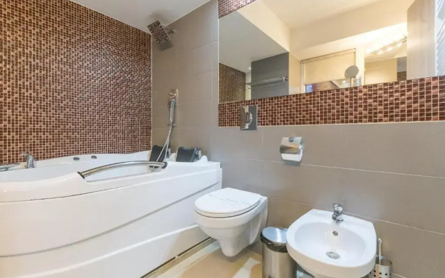 Bacolux Craiovita Hotel & Events