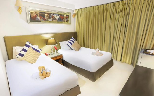 Diamond City Hotel