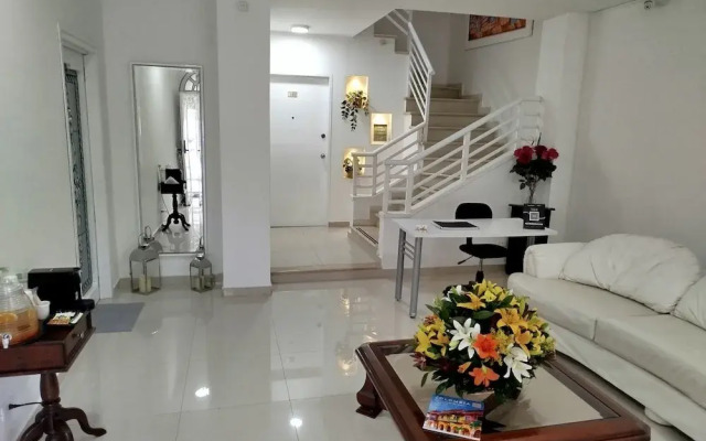 Casa Alom