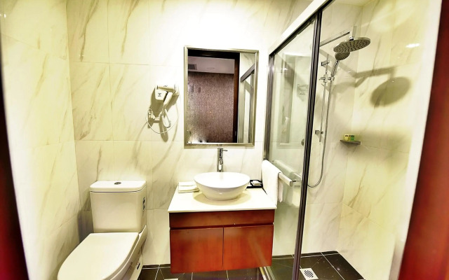 Megaboom City Hotel