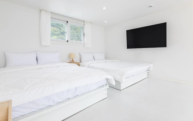 Yeosu Nukim Poolvilla