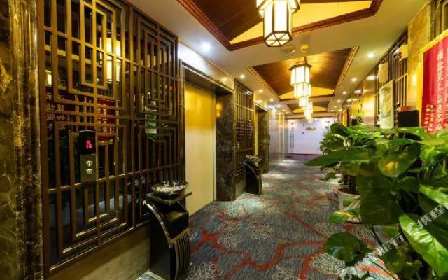 Xiehou Fengqing Theme Hotel (Chongqing Jiangbei Airport)