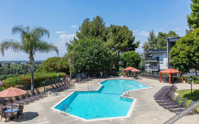 Toluca Hills Apartments By Avalon