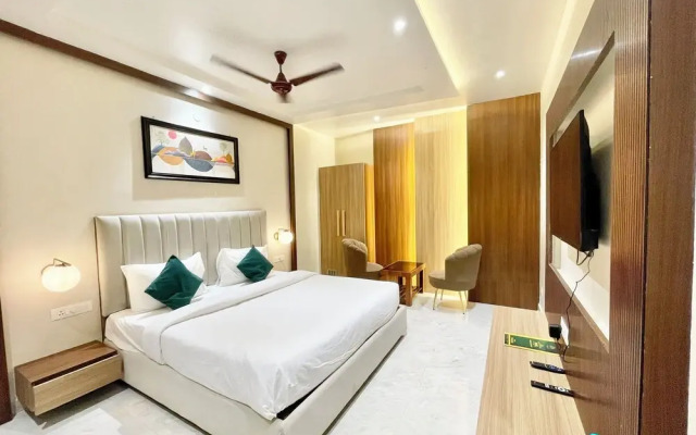 Sea View Hotel- Puri near Temple & Beach