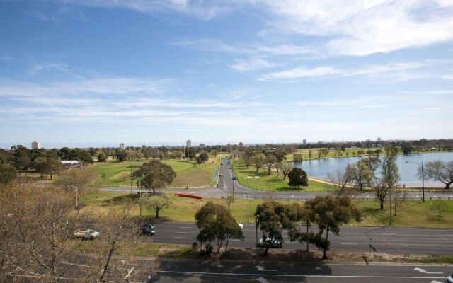 Breathtaking Lake/parkview Apt Pool&gym@3br