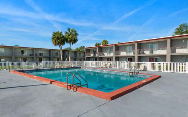Quality Suites Wildwood - The Villages