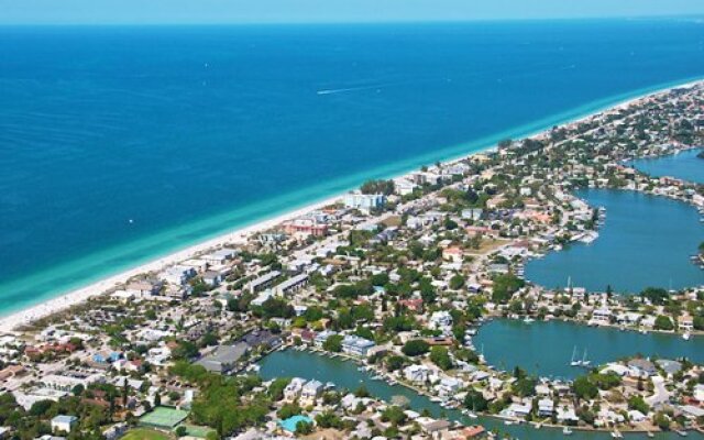 Camaron Cove