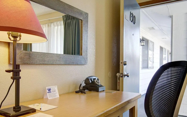 Super 8 by Wyndham Florence OR