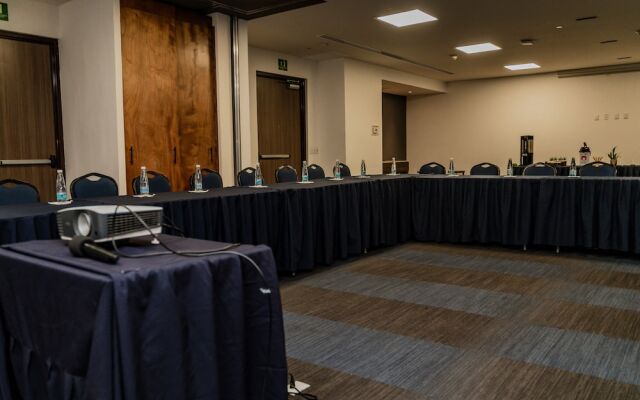 Hampton Inn by Hilton Celaya