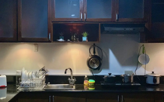 Spacious 1 BR Unit in AppleOne Ayala
