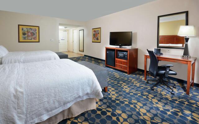 Hampton Inn & Suites Huntersville