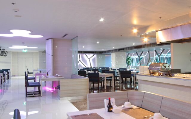 The Pattaya Discovery Beach Hotel Pattaya