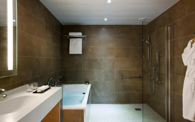 Château Jeanne & the Forest - Château de Montvillargenne