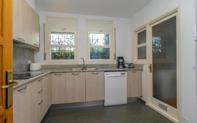 Ch-1 Calella DE Palafrugell 8 PAX