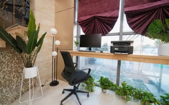 Baiyi Hotel (Suzhou Taihu Xukou Metro Station)