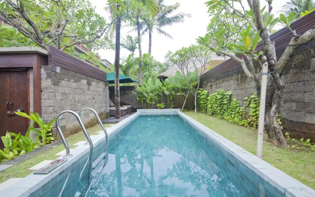 Legian Beach Villas