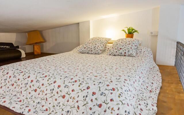 Beautiful Holiday Home in Deltebre Near Beach