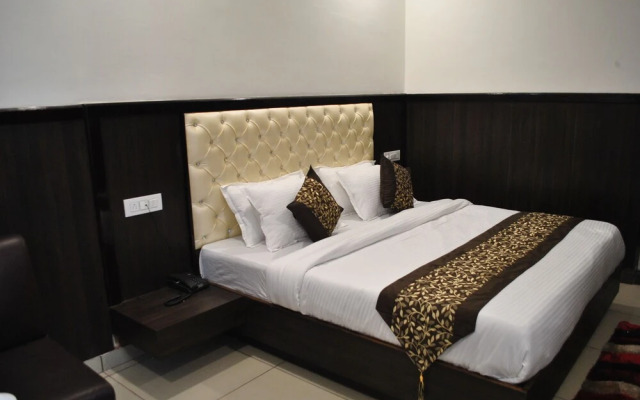 Green Hotel & Restaurant