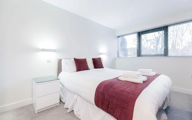 Roomspace Apartments -New Manor House