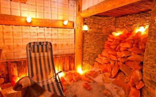 Hotel Trylogia