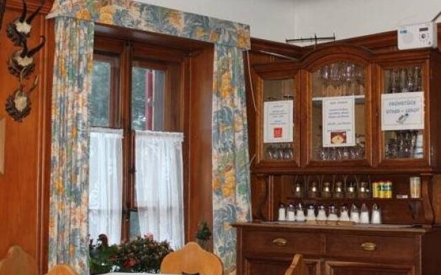 Hotel-Pension Hauser