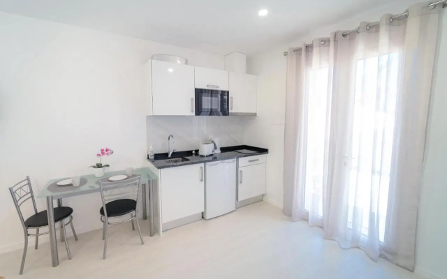 Fernandes House