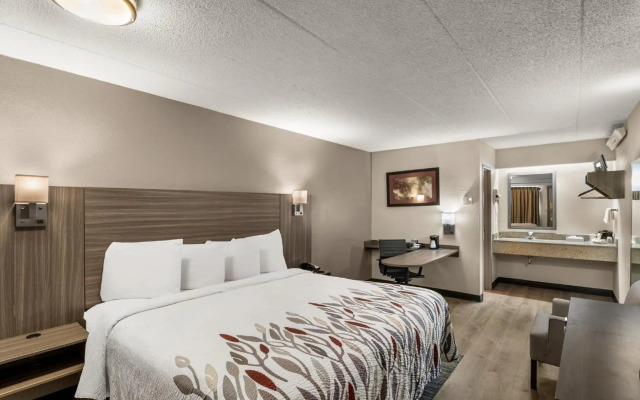 Red Roof Inn Enfield