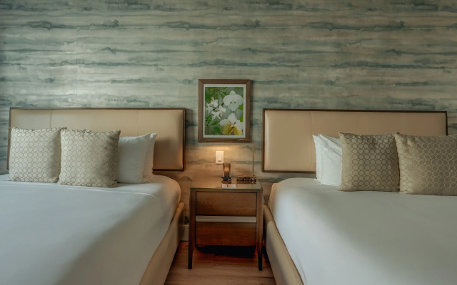 Iberostar Waves Miami Beach