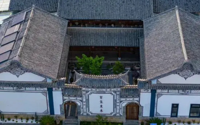 Shaxi Hidden Creek Homestay