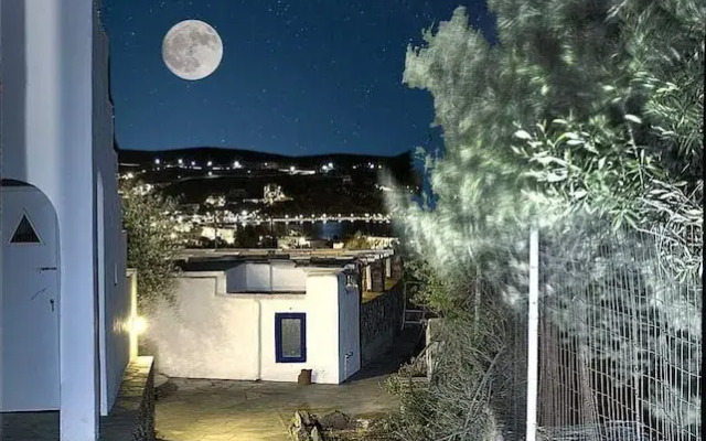 Theasis Sifnos Apatments