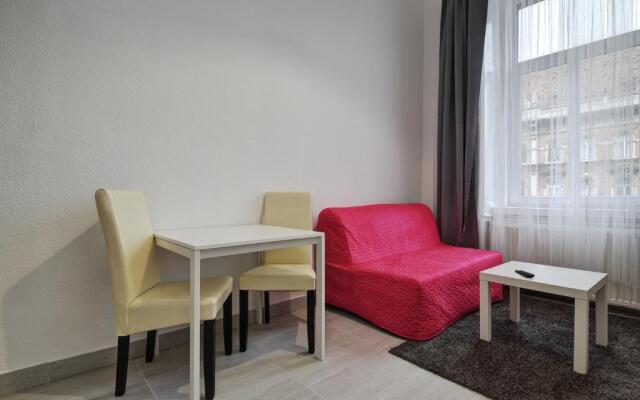 Heart Of Downtown Apartment