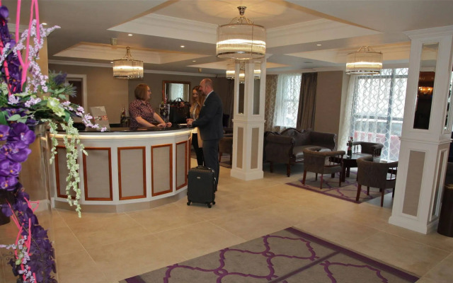Royal Hotel