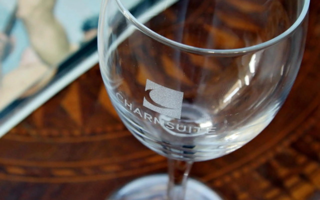 Raffaello Charmsuite