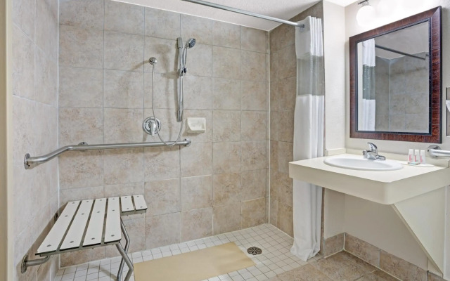 Travelodge by Wyndham Iowa City