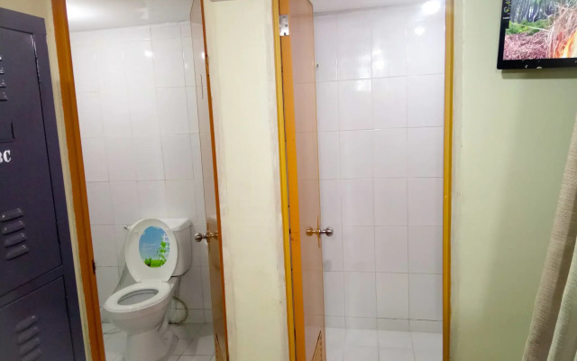 8Hostel