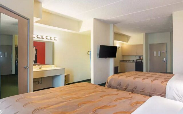 Quality Suites Atlanta Airport East