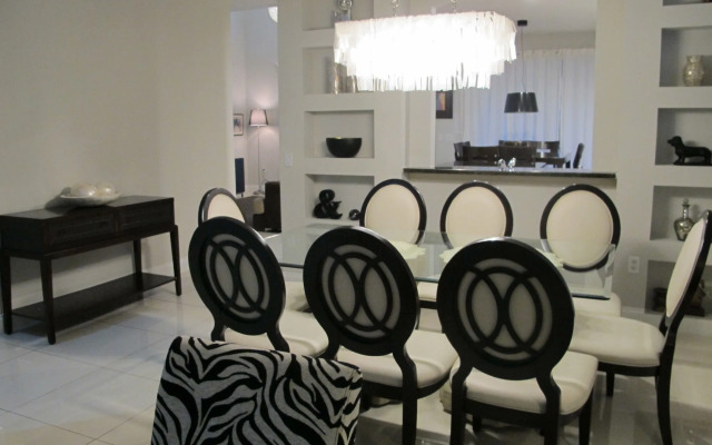 Lake Berkley 7BR Pool Home LB988