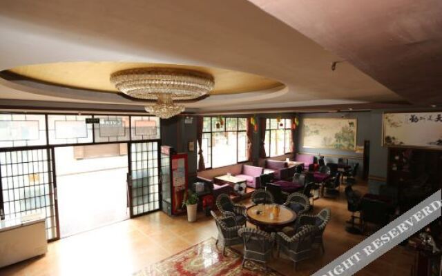 Yibin Qihang Hotel (Lizhuang Ancient Town)