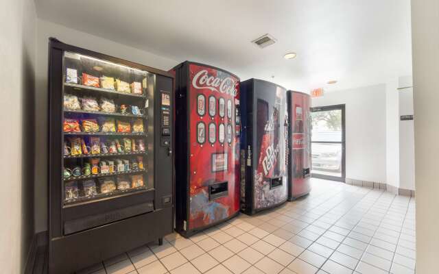 Motel 6 Dallas, TX - Northeast