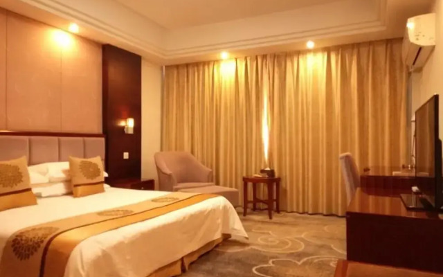 Jiuhuashan Center Hotel